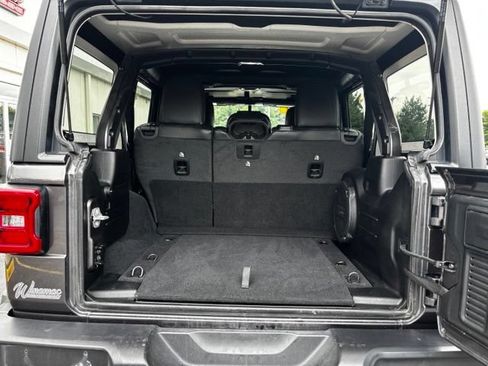 Used 2021 Jeep Wrangler Unlimited Sahara AWD/4WD image 15
