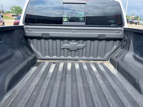 Certified 2024 Chevrolet Colorado LT w/ LT Convenience Package II AWD/4WD image 13