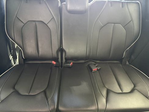 Used 2024 Chrysler Pacifica Limited w/ Uconnect Theater Family Group AWD/4WD image 17