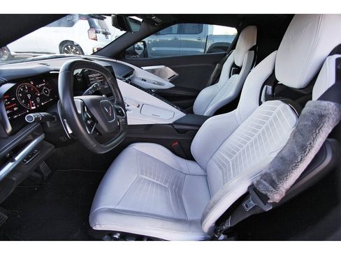 Used 2022 Chevrolet Corvette Stingray Preferred Cpe w/ Z51 Performance Package image 6