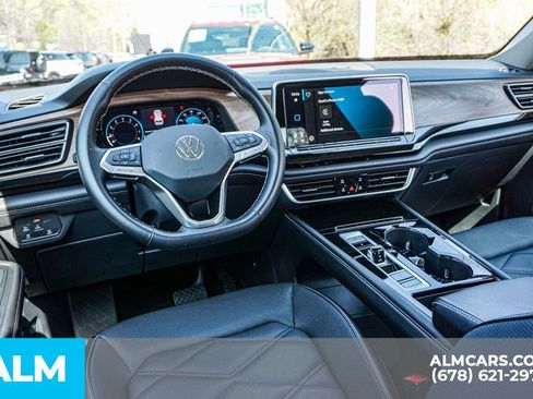 Used 2025 Volkswagen Atlas SE image 29