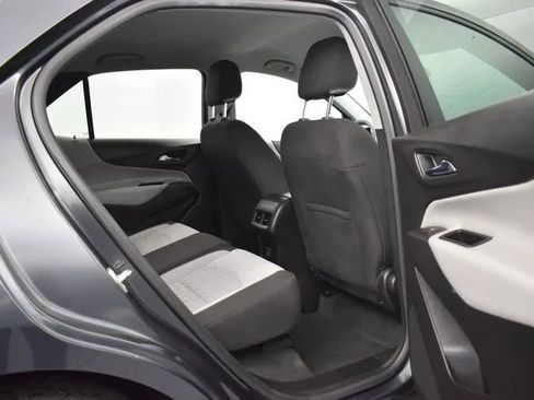 Used 2022 Chevrolet Equinox LT FWD image 18