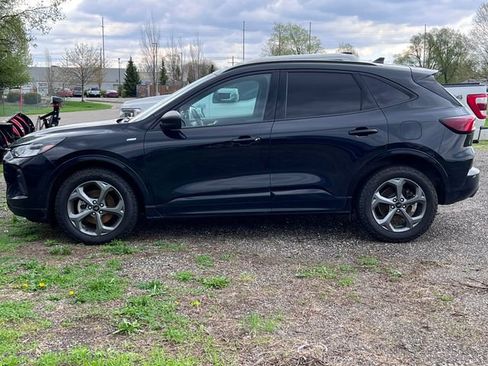 Certified 2024 Ford Escape ST-Line w/ Tech Pack #1 AWD/4WD image 4