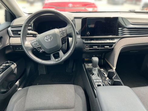 Used 2025 Toyota Camry LE AWD/4WD image 20