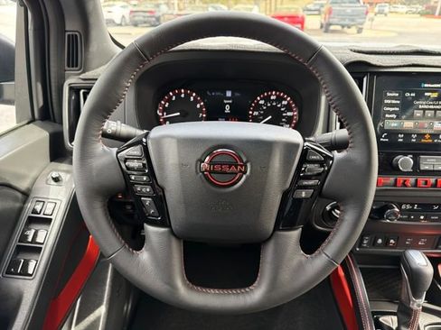 Used 2025 Nissan Frontier PRO-4X w/ Pro Premium Package image 17