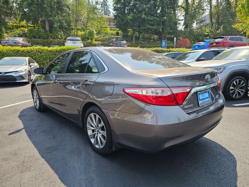 Used 2017 Toyota Camry XLE FWD image 5