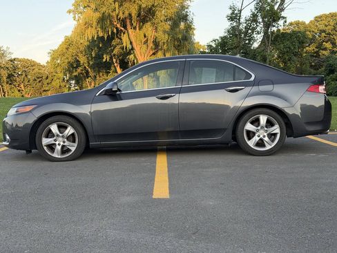 Used 2011 Acura TSX Sedan FWD image 2