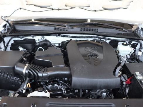 Used 2021 Toyota Tacoma TRD Pro AWD/4WD image 13