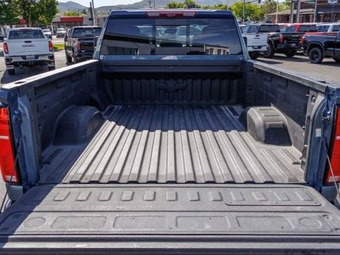 Used 2025 Chevrolet Silverado 2500 High Country w/ Technology Package AWD/4WD image 14