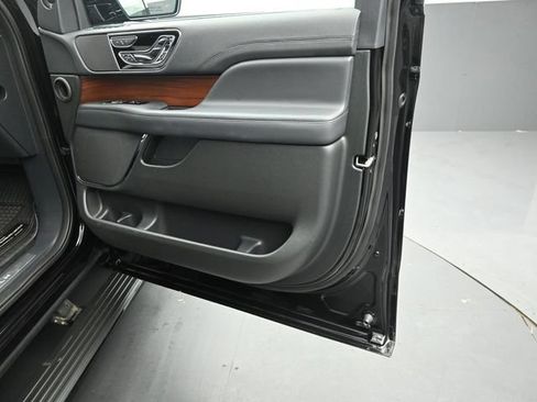 Certified 2023 Lincoln Navigator Reserve AWD/4WD image 36