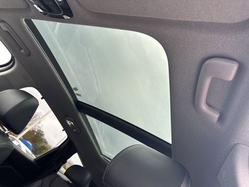 Used 2022 Hyundai Santa Fe Limited image 32