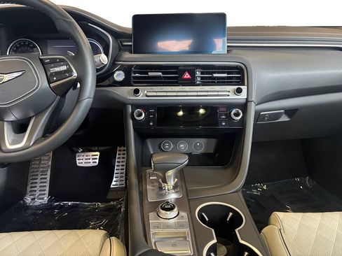 Used 2025 Genesis G70 3.3T Advanced image 12