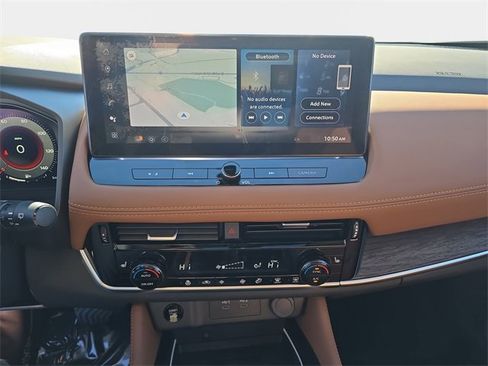 Used 2024 Nissan Rogue Platinum image 23