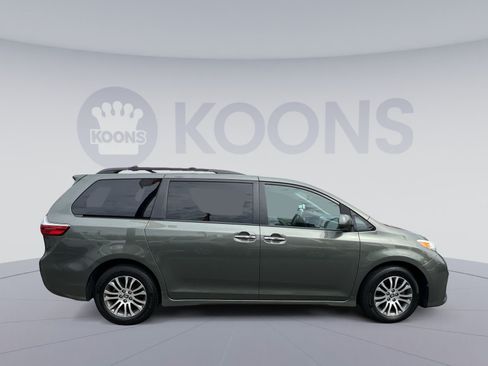 Used 2018 Toyota Sienna XLE FWD image 5