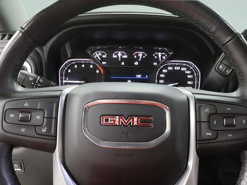 Used 2022 GMC Sierra 1500 Elevation w/ X31 Off-Road Package AWD/4WD image 13