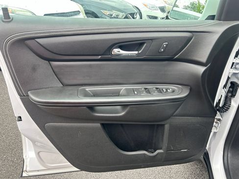Used 2016 Chevrolet Traverse LT FWD image 13