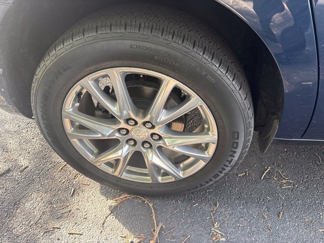 Used 2022 Buick Enclave Premium w/ Surround and Sites Package FWD image 5