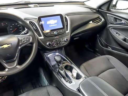 Used 2024 Chevrolet Malibu LT image 17