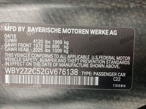 Used 2016 BMW i8 AWD/4WD image 30