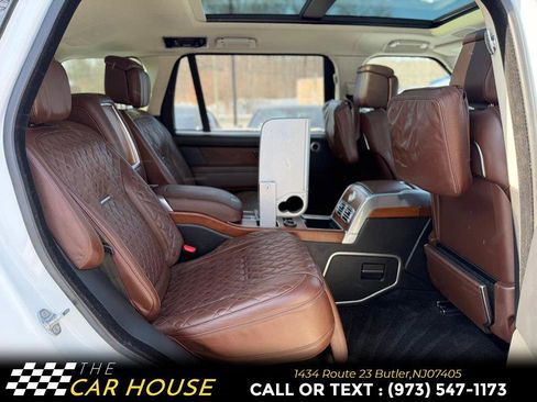 Used 2020 Land Rover Range Rover SV Autobiography Dynamic image 21