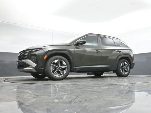 Used 2025 Hyundai Tucson SEL FWD image 41