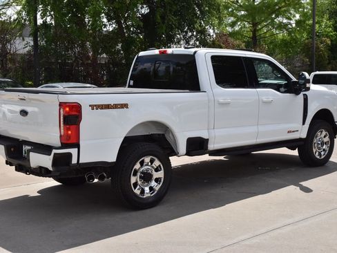 Used 2023 Ford F250 Lariat w/ Lariat Ultimate Package AWD/4WD image 5