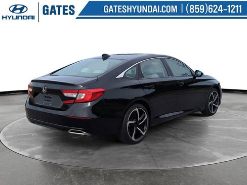 Used 2018 Honda Accord LX image 2