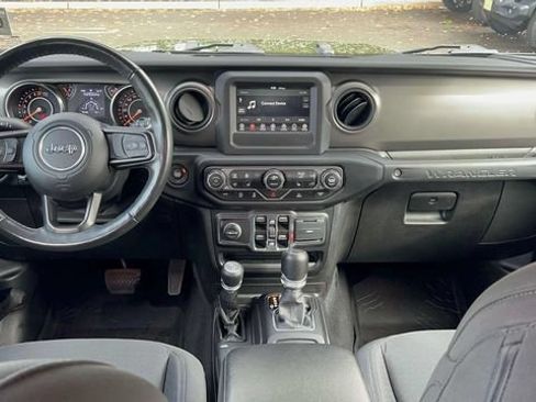 Used 2022 Jeep Wrangler Unlimited Sport AWD/4WD image 26
