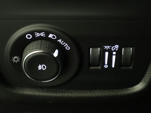 New 2025 Jeep Grand Cherokee L Limited w/ Black Appearance Package image 35