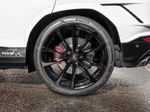 Used 2024 Lamborghini Urus S image 10