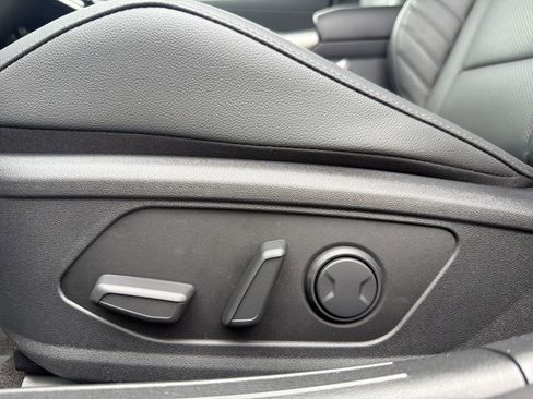 New 2026 Hyundai Elantra Limited FWD image 14