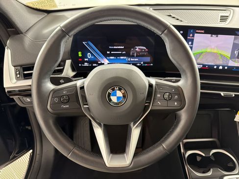 Used 2025 BMW X2 xDrive28i AWD/4WD image 18