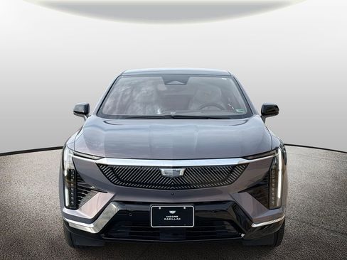 New 2026 Cadillac Optiq Luxury 2 w/ LPO, Floor Liner Package image 6