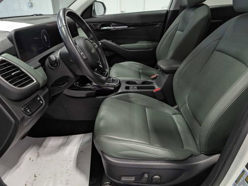 Certified 2024 Kia Seltos SX w/ SX Sunroof Package AWD/4WD image 4