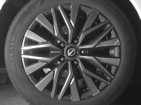 Used 2025 Nissan Altima 2.5 SV FWD image 15