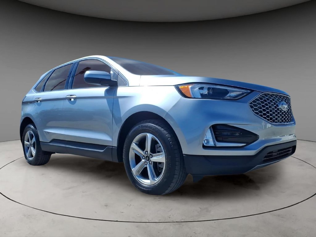 Used 2023 Ford Edge SEL w/ Convenience Package AWD/4WD image 5