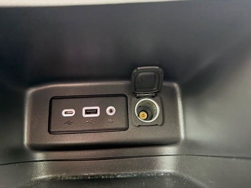 Used 2023 Chevrolet Equinox LS AWD/4WD image 75