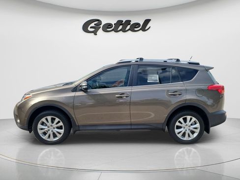 Used 2015 Toyota RAV4 Limited w/ Technology Package FWD image 8
