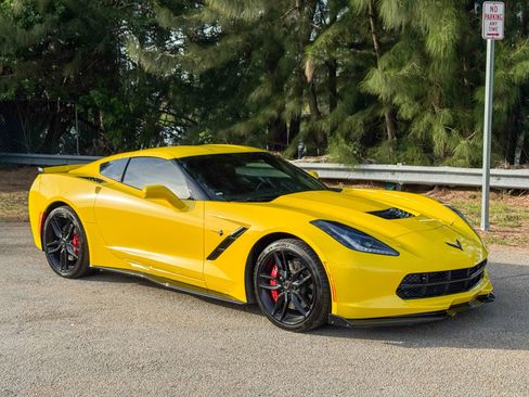 Used 2016 Chevrolet Corvette Stingray Coupe w/ 2LT Preferred Equipment Group image 8