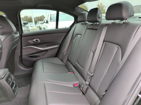 Used 2025 BMW M340i w/ Premium Package image 37