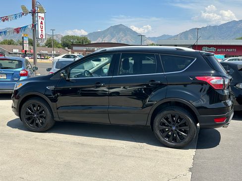 Used 2018 Ford Escape Titanium image 8