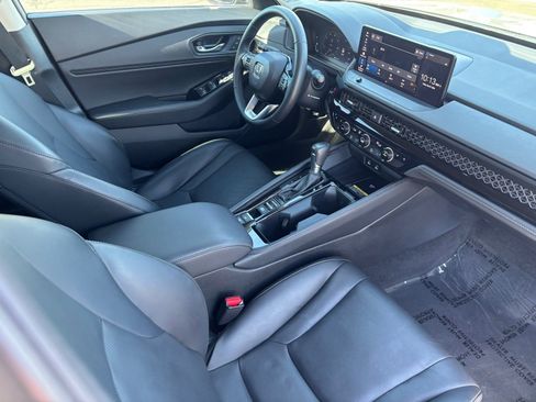 Used 2023 Honda Accord Touring image 13