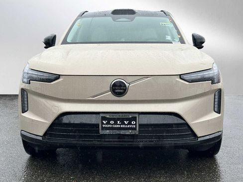 New 2025 Volvo EX90 Ultra w/ Protection Package Premier image 8