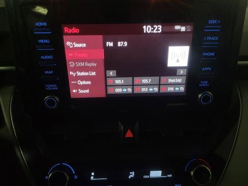 Used 2022 Toyota Corolla L image 25