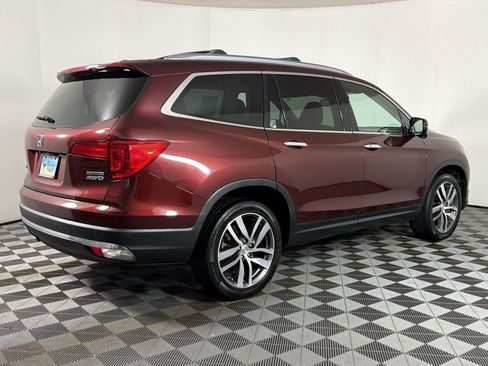 Used 2018 Honda Pilot Touring image 7