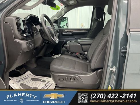 Used 2025 Chevrolet Silverado 2500 LT w/ All Star Edition AWD/4WD image 9