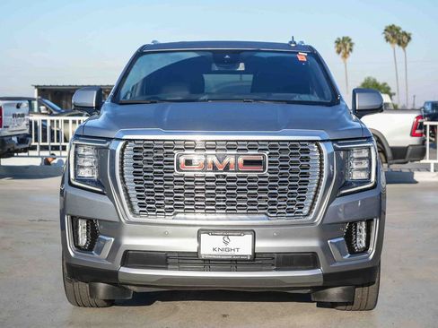 Used 2023 GMC Yukon Denali AWD/4WD image 3