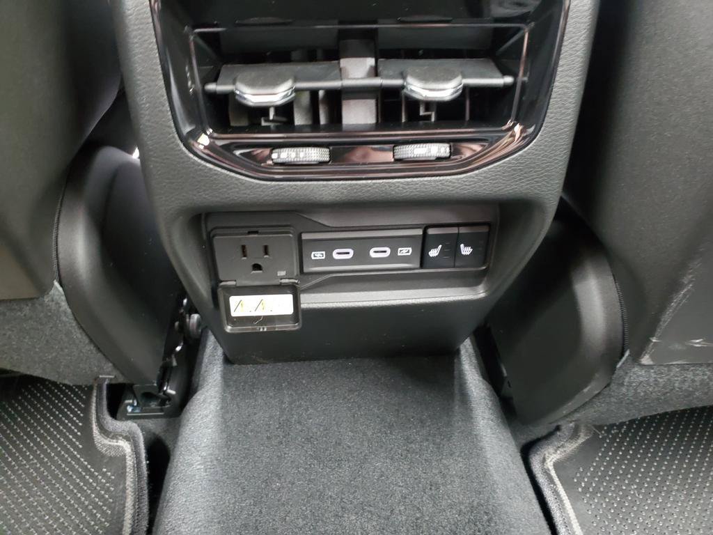 New 2026 Jeep Grand Cherokee Limited AWD/4WD image 8