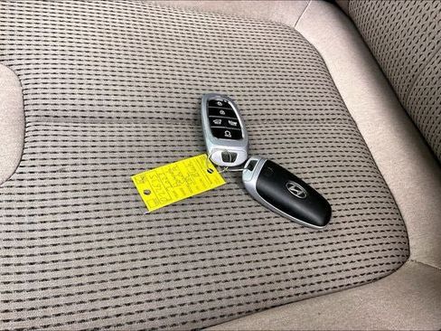 Certified 2023 Hyundai Santa Fe SEL AWD/4WD image 13