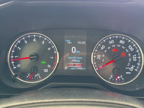 Used 2019 Toyota RAV4 XLE AWD/4WD image 14